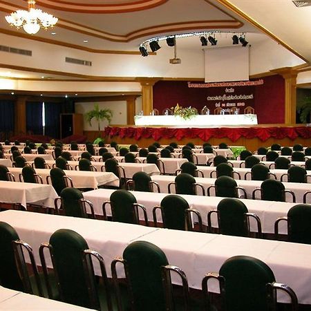 Pathumthani Place Hotel Exterior foto