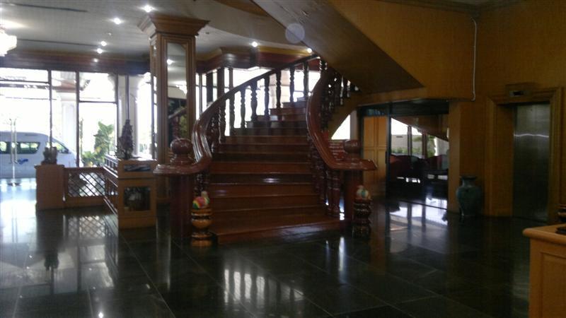 Pathumthani Place Hotel Exterior foto